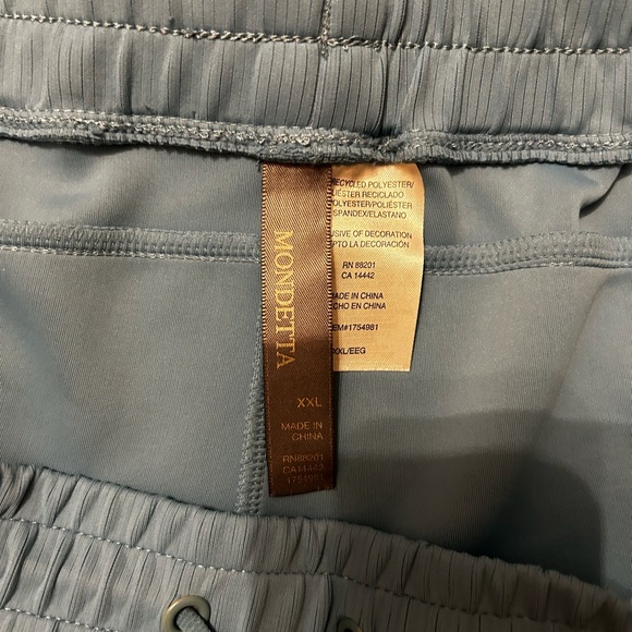 Mondetta Matching Set - Picture 3 of 5